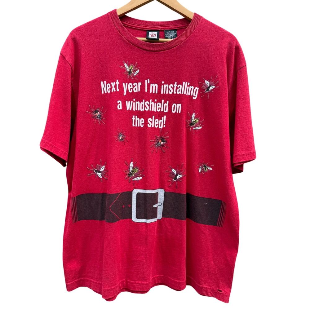 Santa Claus Vintage Windshield on sled flies 3-D Dec. 25 red t-shirt Size Large
